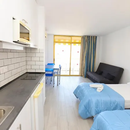 Differentflats Inter2 Apartman Salou